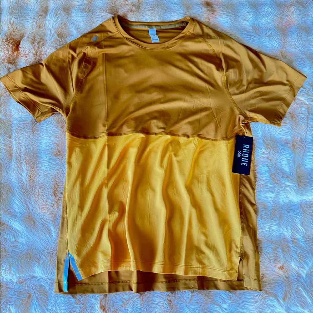 NWT Rhone High Mile Workout T Shirt - Large